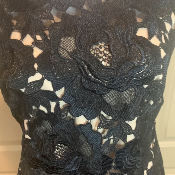 WHBM Women's Sleeveless Lace Inlay Dress 2 - Picture 3 of 11